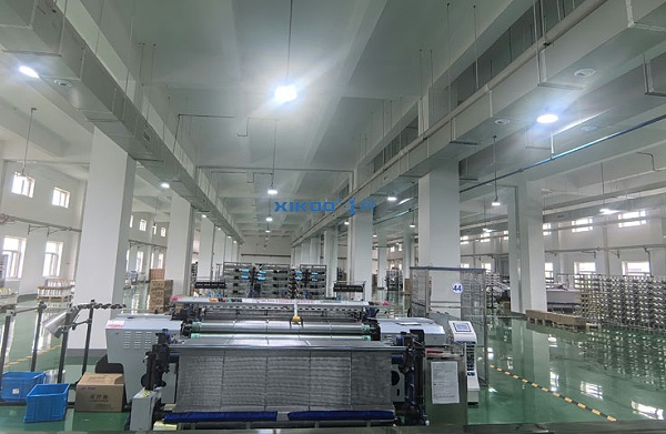 星科蒸发冷省电空调-立式管道机应用于碳纤维生产车间，制冷降温