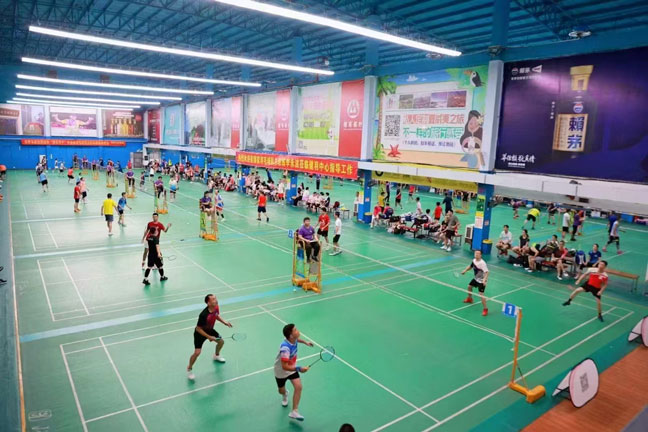 羽毛球馆区域降温，应用蒸发式省电空调-立式管道柜机空调（区域/岗位空调）