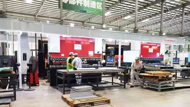 工厂应用蒸发冷省电空调-立式管道机组，岗位区域制冷降温案例