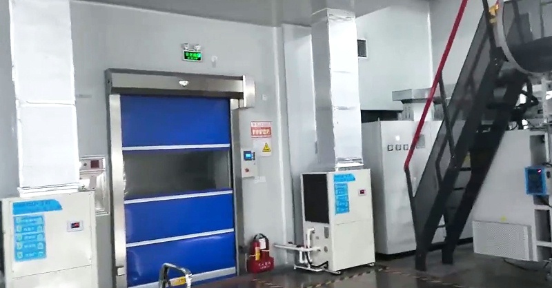 印刷厂区域降温，应用蒸发冷省电空调-立式管道机